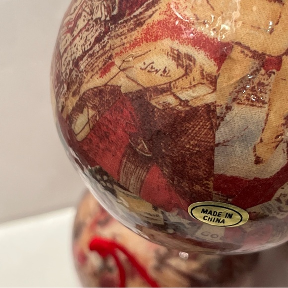 VINTAGE 90’s Victorian Themed Christmas Ornaments Set of 7 Glossy Paper Mache. - Picture 10 of 16